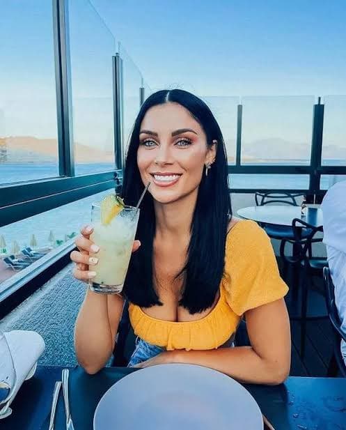 Cally Jane Beech